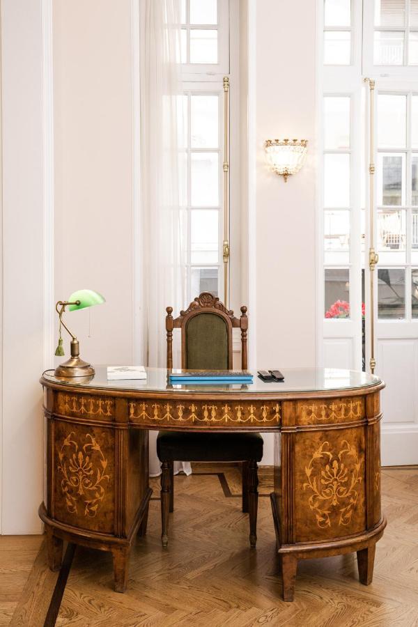 The Rare Luxury Gem Near Syntagma, Kolonaki Square Apartment *