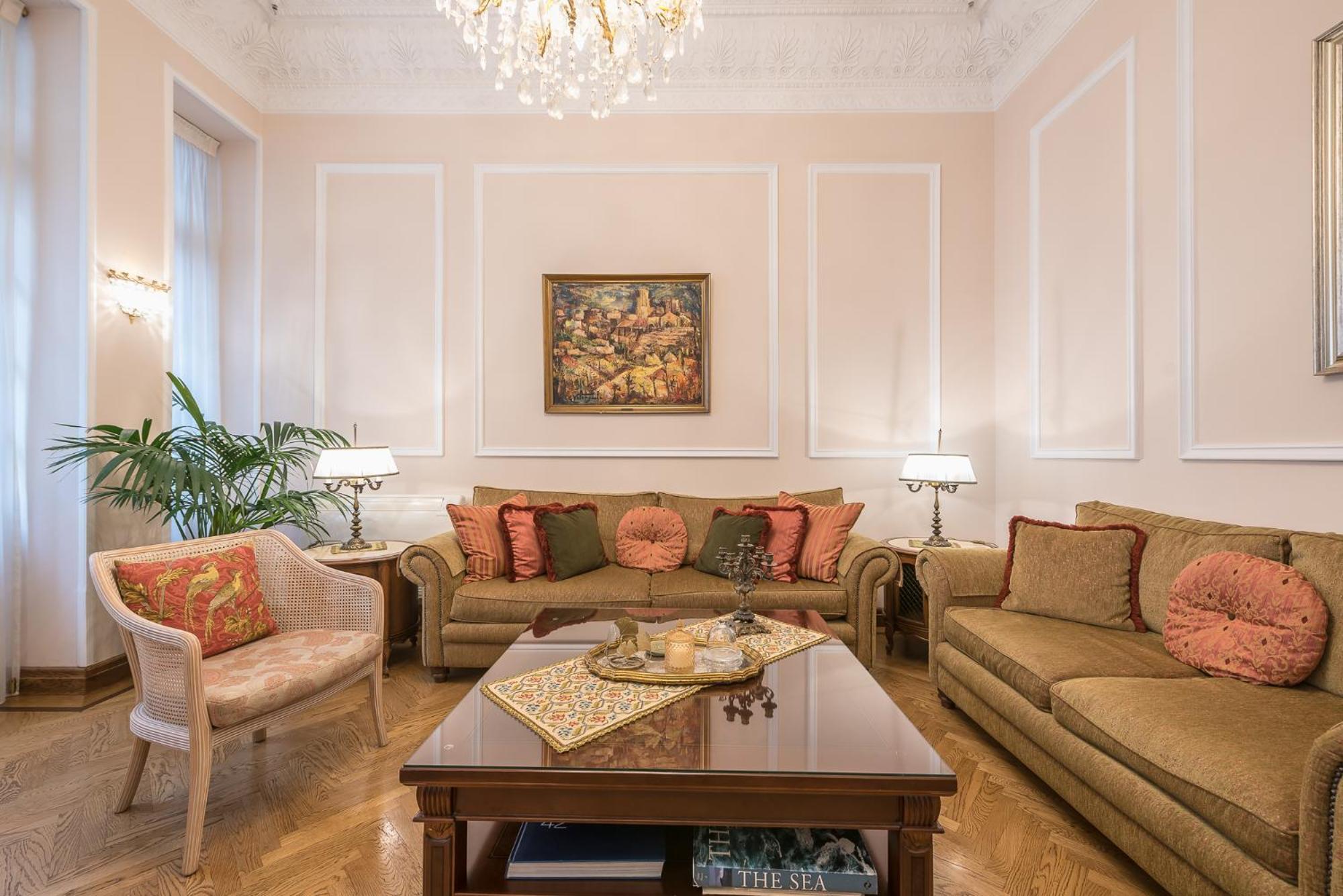 The Rare Luxury Gem Near Syntagma, Kolonaki Square Apartment *