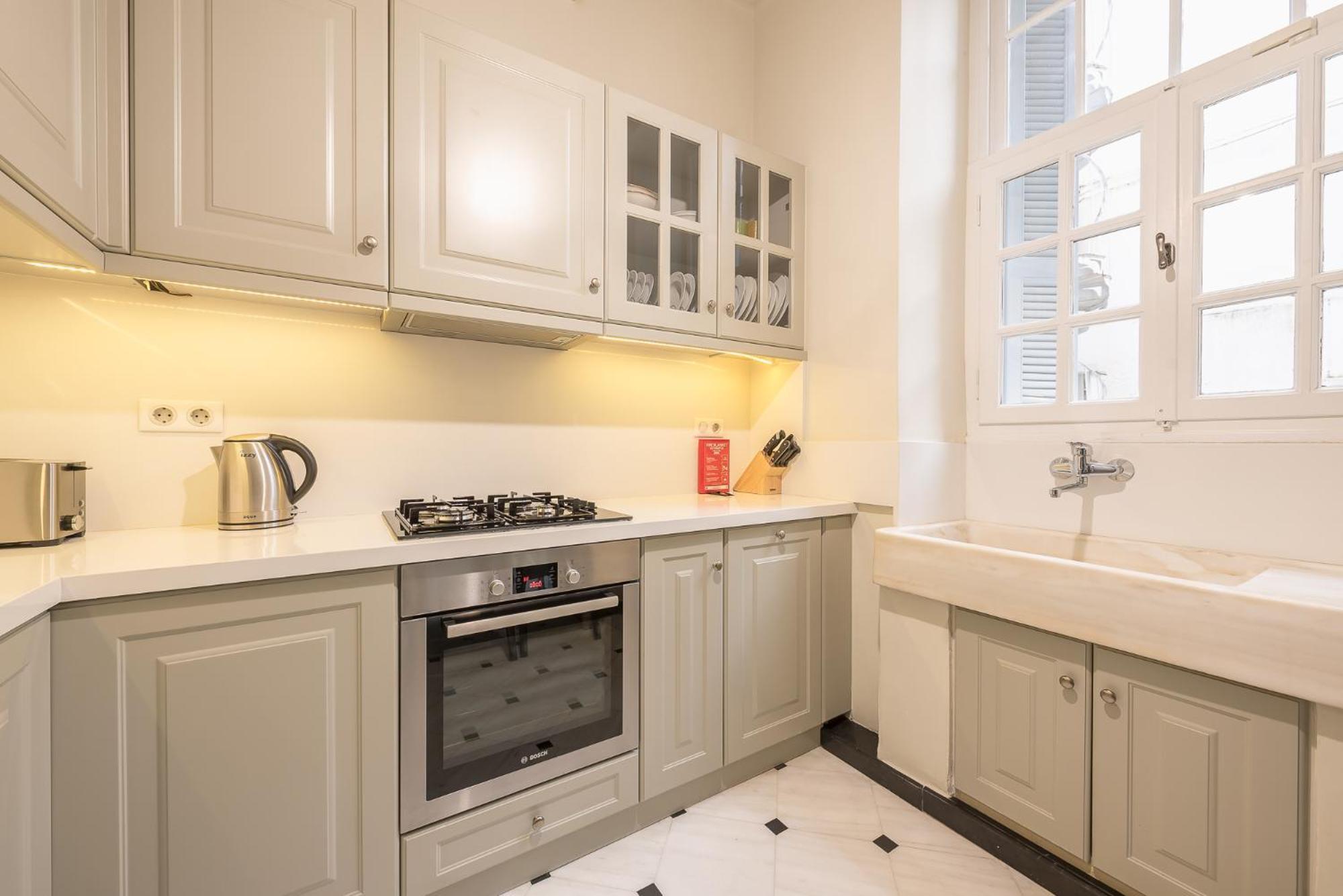 The Rare Luxury Gem Near Syntagma, Kolonaki Square Apartment *